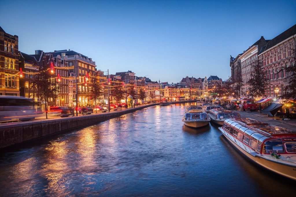 canal, boats, buildings-5488271.jpg